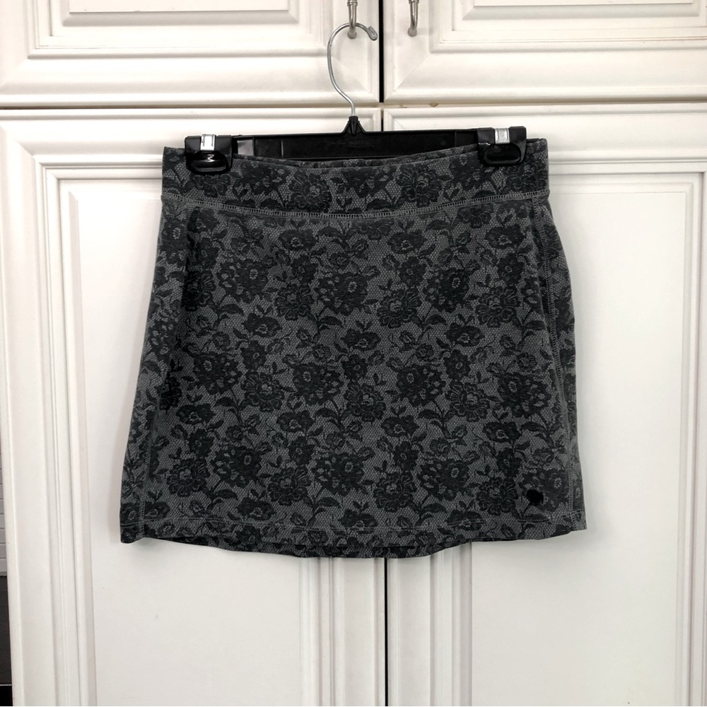 Aeropostale women’s lightweight skirt